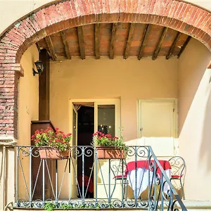 Antica Residenza Santa Chiara -city Center Maison d'hôtes